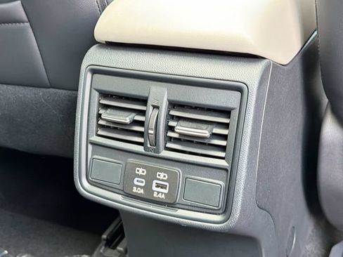 Used 2026 Subaru Forester Touring AWD/4WD image 8