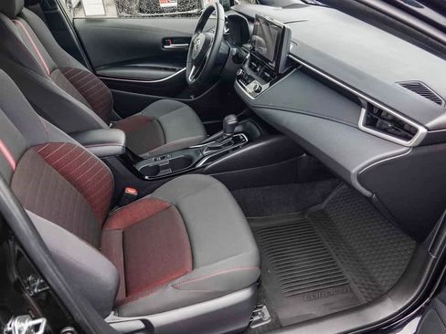 Used 2025 Toyota Corolla SE image 15