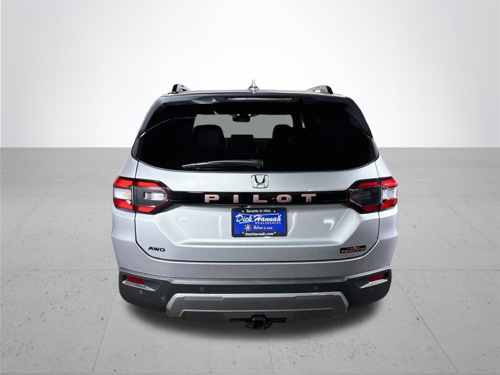 New 2026 Honda Pilot TrailSport image 7