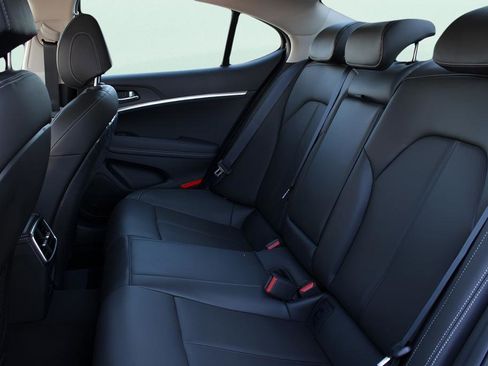 New 2026 Genesis G70 2.5T image 14