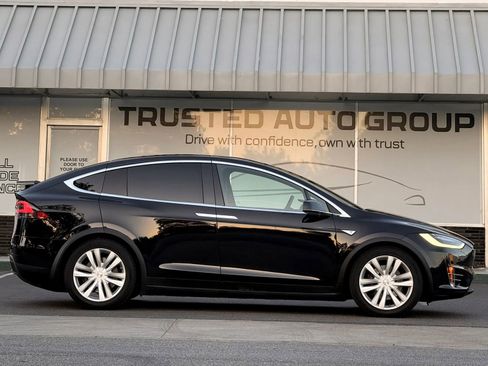 Used 2016 Tesla Model X 90D AWD/4WD image 5