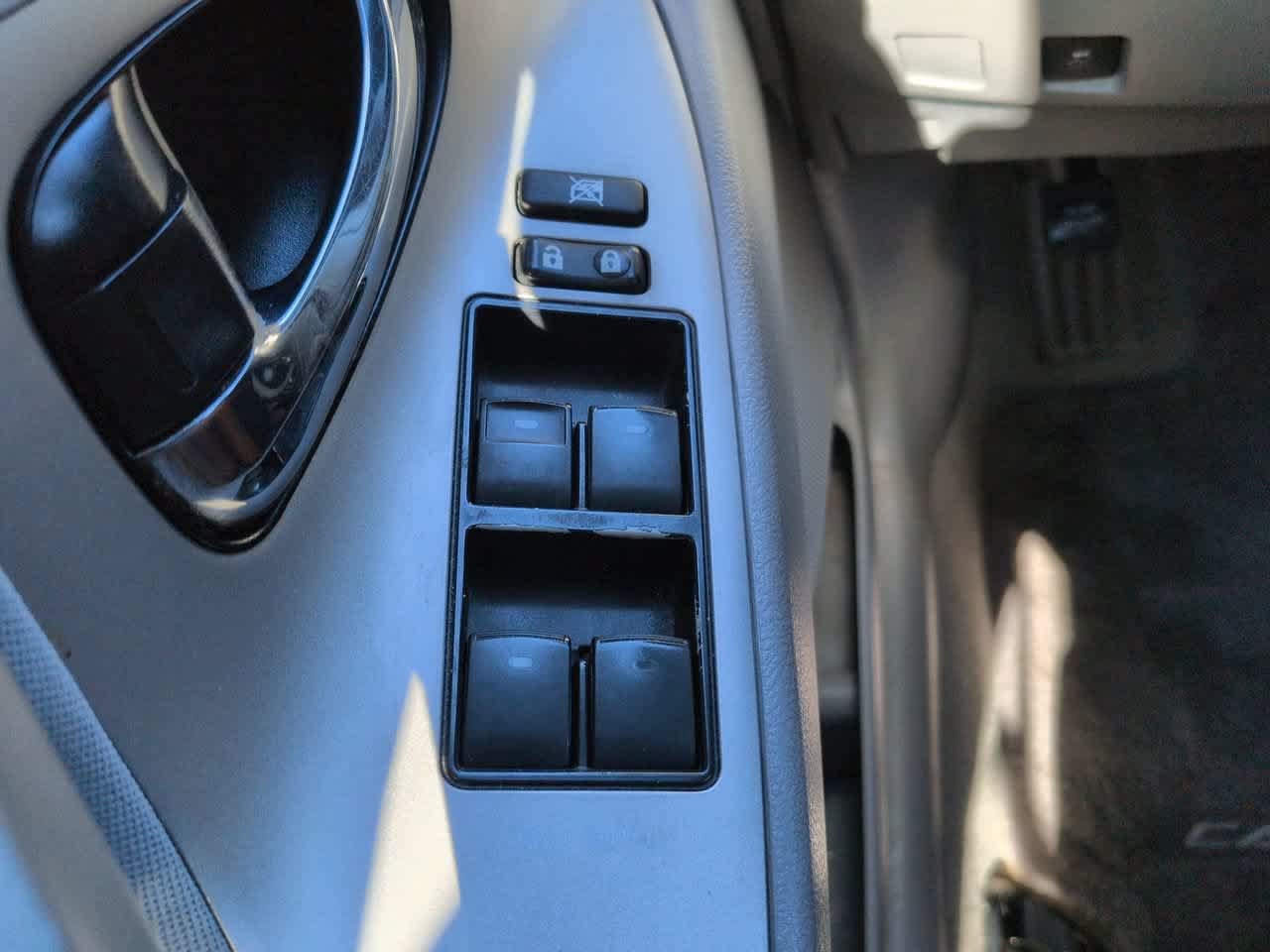 Used 2011 Toyota Camry SE w/ SE Extra-Value Pkg #1 FWD image 21