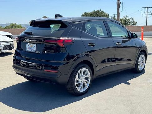 New 2027 Chevrolet Bolt LT w/ Comfort Package FWD image 5