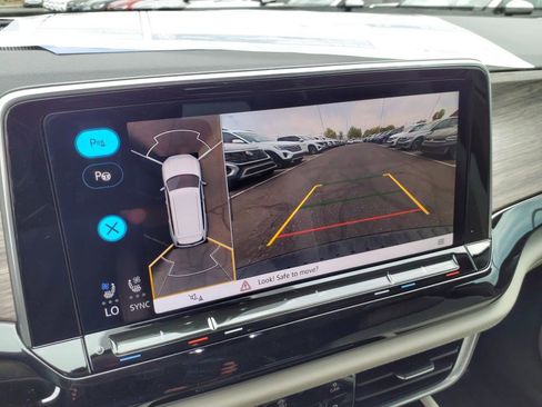 New 2025 Volkswagen Atlas SEL Premium R-Line image 13