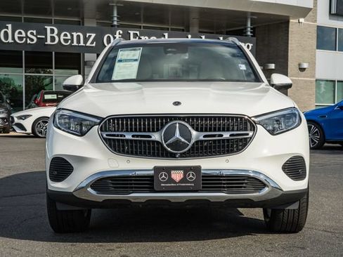 Used 2023 Mercedes-Benz GLC 300 4MATIC image 2