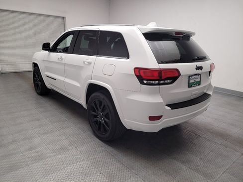 Used 2019 Jeep Grand Cherokee Altitude RWD image 5