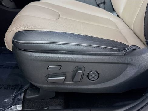 Used 2023 Hyundai Santa Fe Limited AWD/4WD image 16
