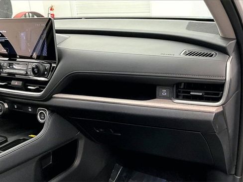 Used 2025 Toyota Grand Highlander AWD Hybrid image 16