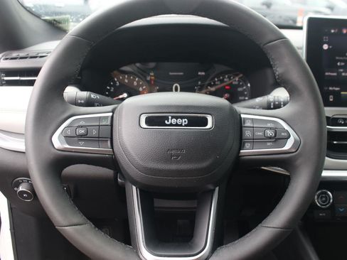 Used 2023 Jeep Compass Limited AWD/4WD image 17
