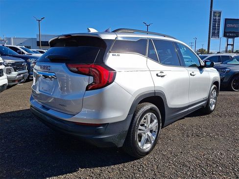 Certified 2019 GMC Terrain SLE w/ Driver Convenience Package image 6