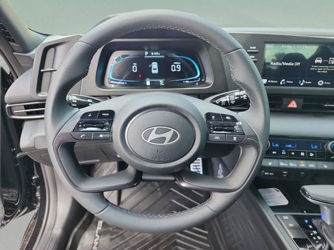 New 2026 Hyundai Elantra SEL Sport Premium FWD image 9