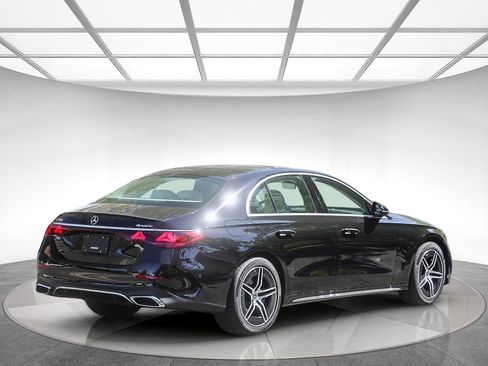 New 2026 Mercedes-Benz E 350 4MATIC Sedan image 4