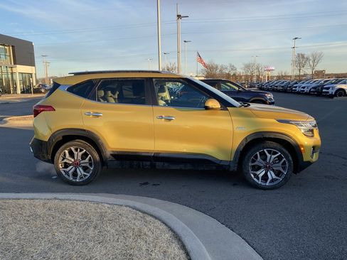 Certified 2021 Kia Seltos SX w/ SX Sunroof Package image 8