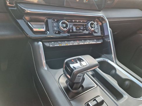 Certified 2024 GMC Sierra 1500 Denali Ultimate AWD/4WD image 16