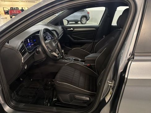 Certified 2022 Volkswagen Jetta Sport FWD image 15