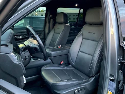 Used 2022 GMC Yukon Denali image 8