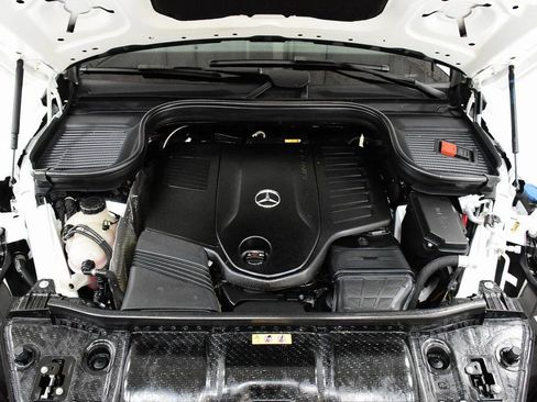 Used 2024 Mercedes-Benz GLE 450 4MATIC image 3