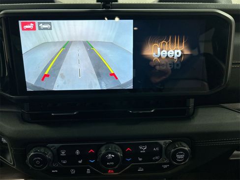 Certified 2024 Jeep Wrangler Sahara w/ Dual Top Group image 15