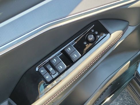 Used 2024 Jeep Wagoneer Launch Edition AWD/4WD image 22