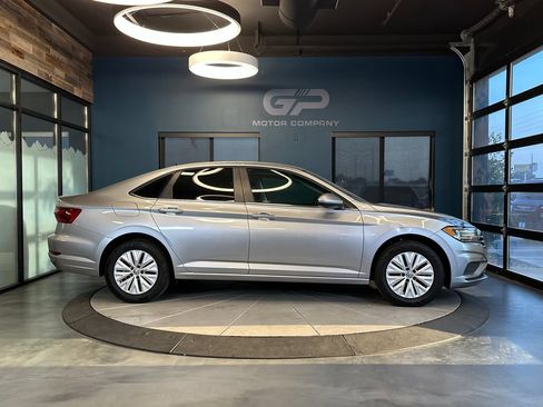 Used 2020 Volkswagen Jetta S FWD image 2