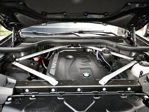 Used 2023 BMW X7 xDrive40i image 31