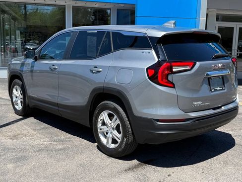 Used 2024 GMC Terrain SLE AWD/4WD image 7