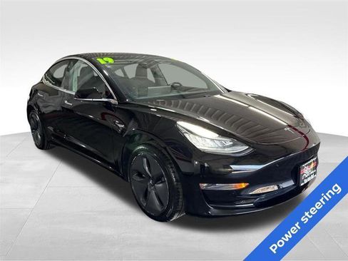 Used 2019 Tesla Model 3 Long Range RWD image 3