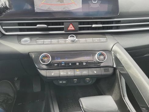 Certified 2023 Hyundai Elantra Limited FWD image 25