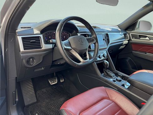 Used 2023 Volkswagen Atlas Cross Sport SEL Premium R-Line AWD/4WD image 16