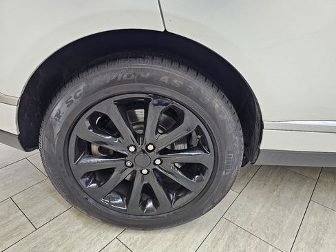 Used 2017 Land Rover Range Rover HSE AWD/4WD image 43
