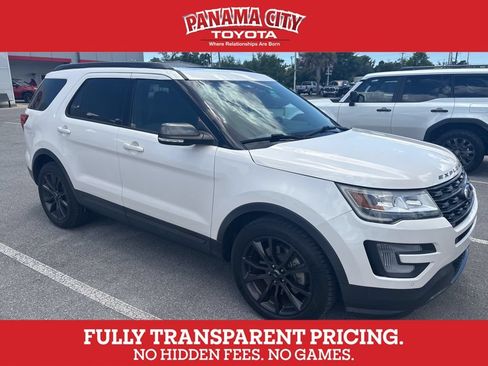 Used 2017 Ford Explorer XLT w/ Equipment Group 202A FWD image 1