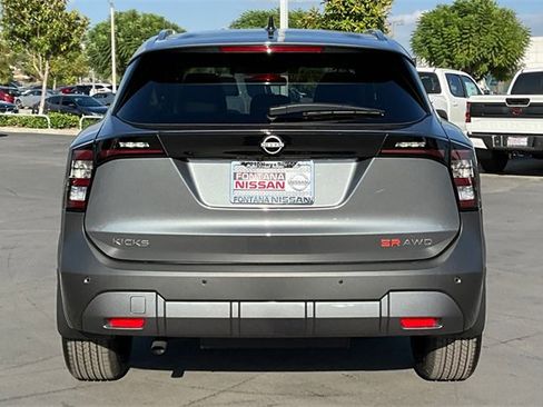 New 2026 Nissan Kicks SR image 4
