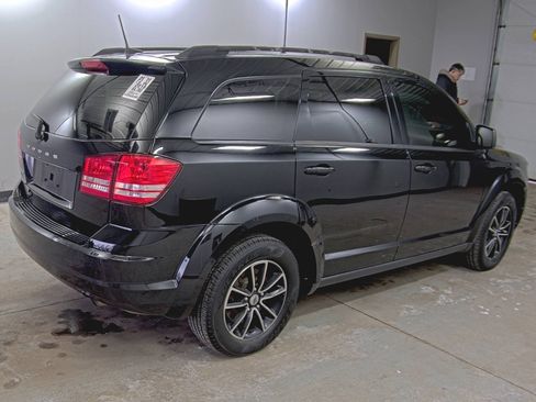 Used 2018 Dodge Journey SE w/ Connectivity Group image 2