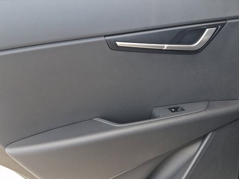 New 2026 Kia Niro LX image 7