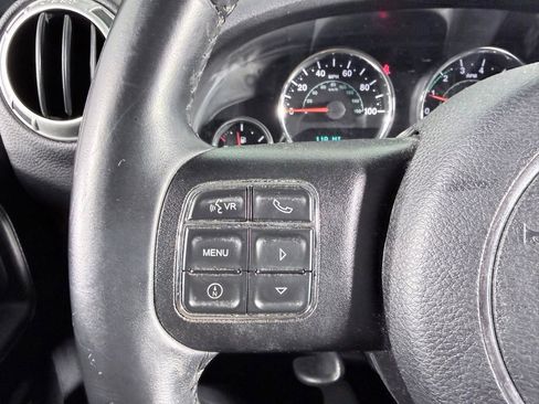 Used 2016 Jeep Wrangler Unlimited Sahara w/ Connectivity Group image 13