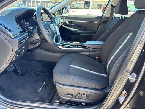 Certified 2023 Hyundai Sonata SEL w/ Cargo Package image 9