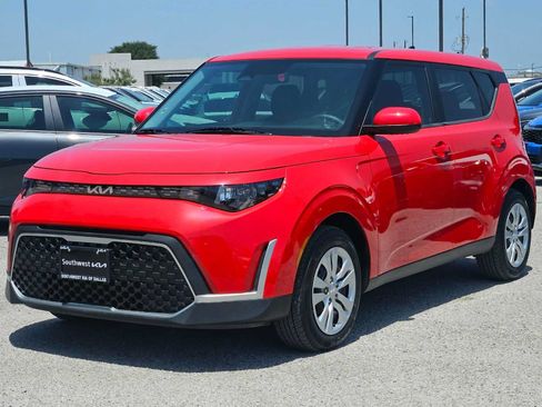 Used 2023 Kia Soul LX FWD image 10