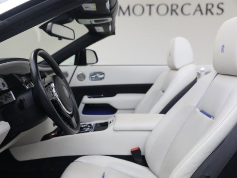 Certified 2017 Rolls-Royce Dawn image 28