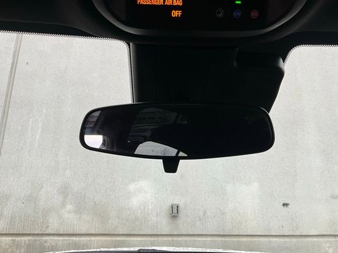 Used 2025 Buick Envista Preferred image 17