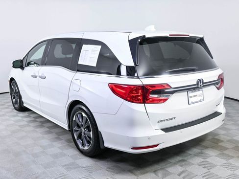 Used 2022 Honda Odyssey Elite image 3
