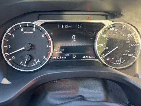 Used 2021 Nissan Rogue SV image 10