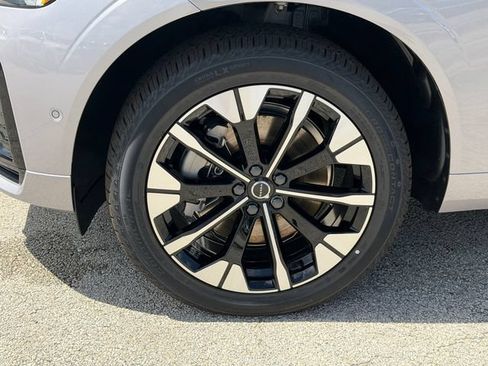 New 2026 Volvo XC60 T8 Plus w/ Protection Package Premier AWD/4WD image 11