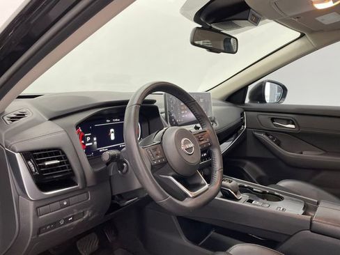 Used 2024 Nissan Rogue SL image 33