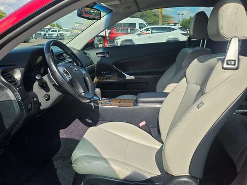 Used 2014 Lexus IS 250C w/ Luxury Package RWD image 23