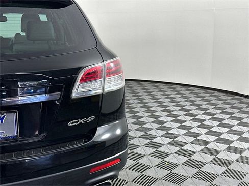 Used 2009 MAZDA CX-9 Grand Touring w/ Moonroof & Bose Audio Pkg image 9