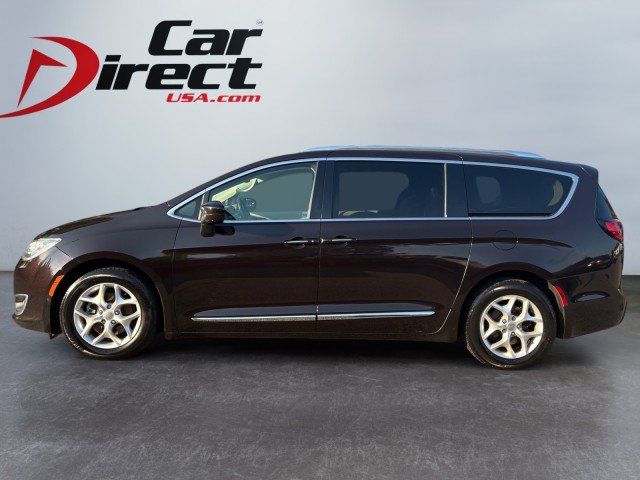 Used 2017 Chrysler Pacifica Touring-L Plus w/ Advanced Safetytec Group FWD image 3