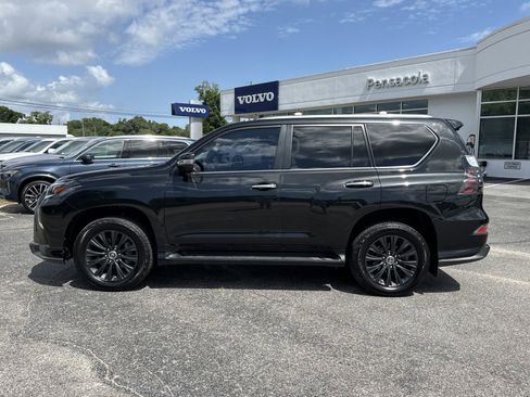 Used 2023 Lexus GX 460 Luxury w/ Sport Design Package AWD/4WD image 2