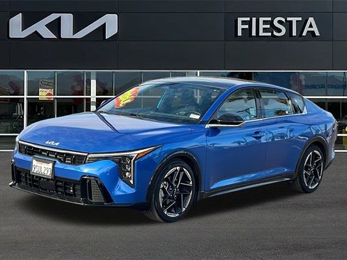 Used 2025 Kia K4 GT-Line w/ GT-Line Sunroof Package image 2