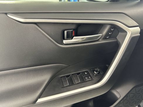 Used 2021 Toyota RAV4 XLE Premium FWD image 13