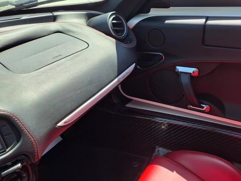 Used 2015 Alfa Romeo 4C Coupe w/ Leather Interior Group RWD image 17
